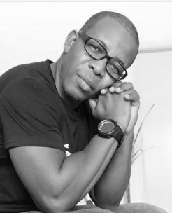 /artistas/imgs/Walter Cristovao.jpg